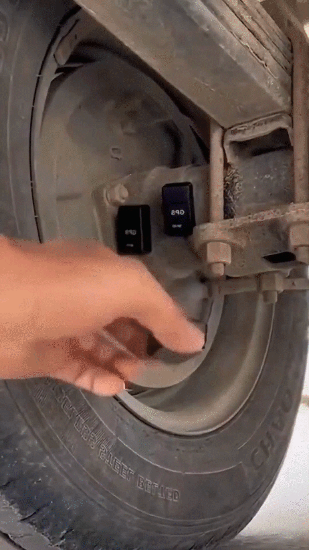 Magnetic GPS Tracker